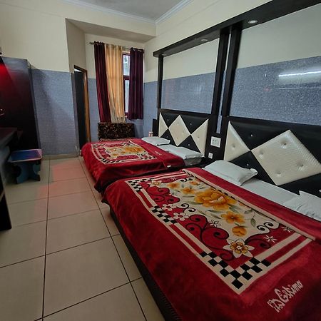 Aashirwad Hotel Katra  Dış mekan fotoğraf