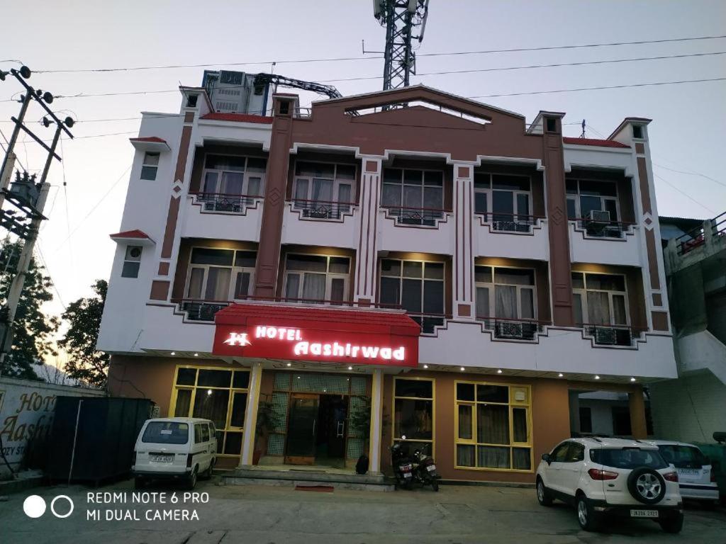 Aashirwad Hotel Katra  Dış mekan fotoğraf